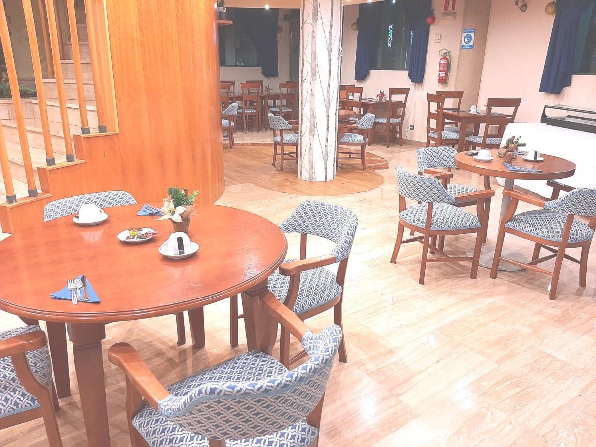 Hotel Nueva Plaza 말리아노 외부 사진
