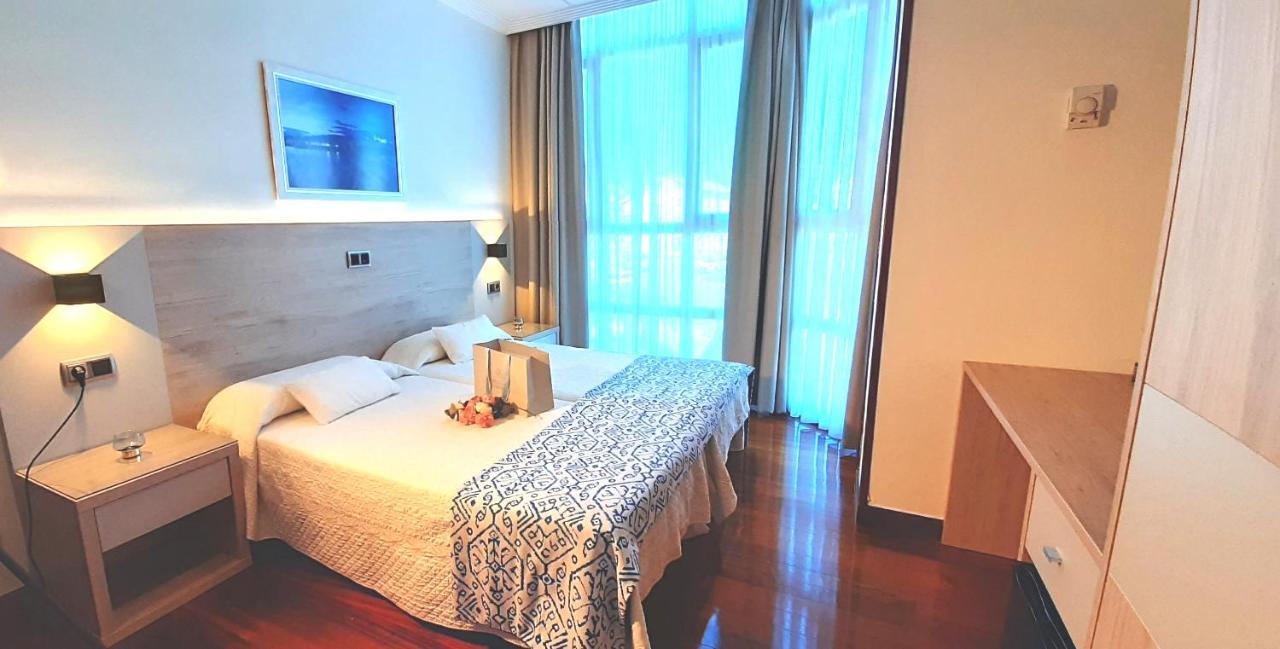 Hotel Nueva Plaza 말리아노 외부 사진