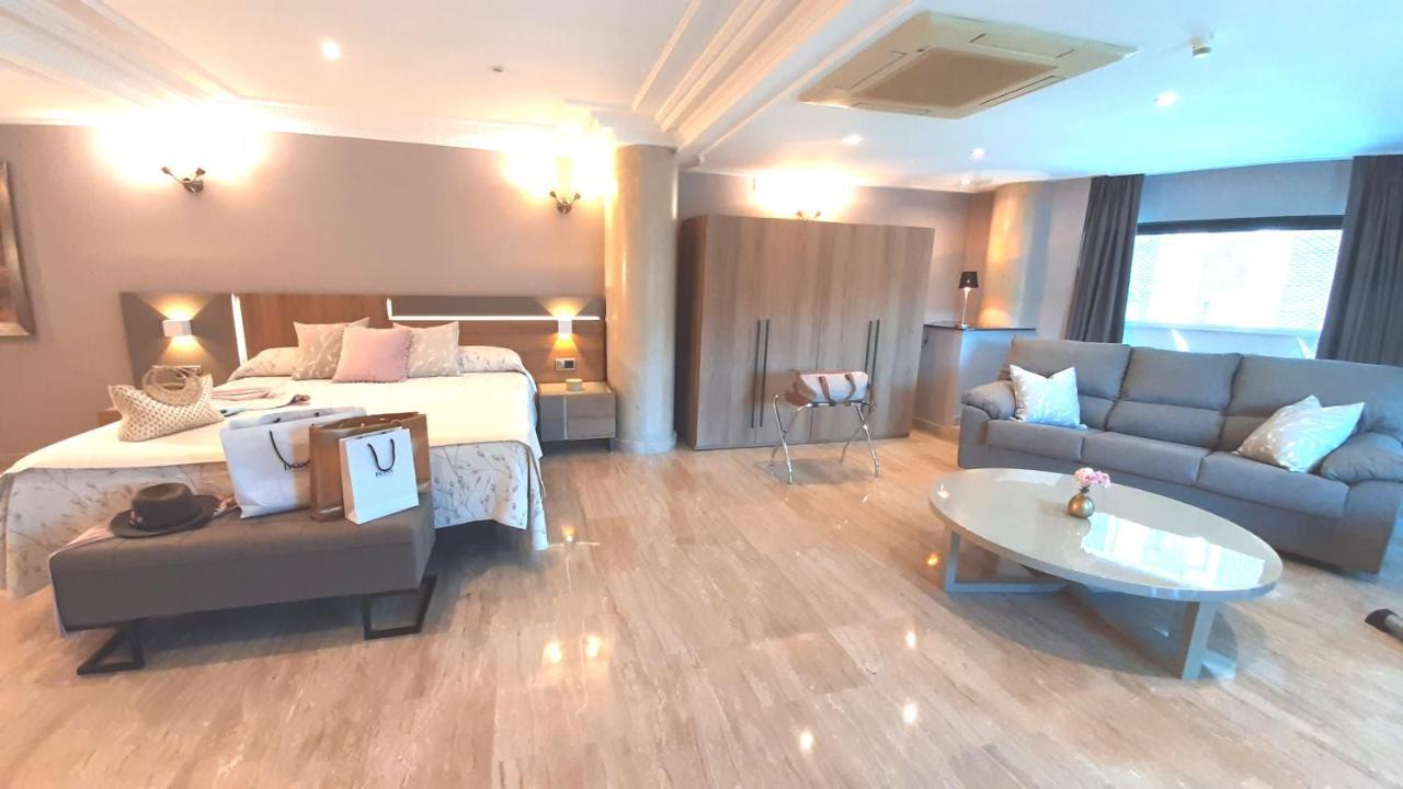 Hotel Nueva Plaza 말리아노 외부 사진