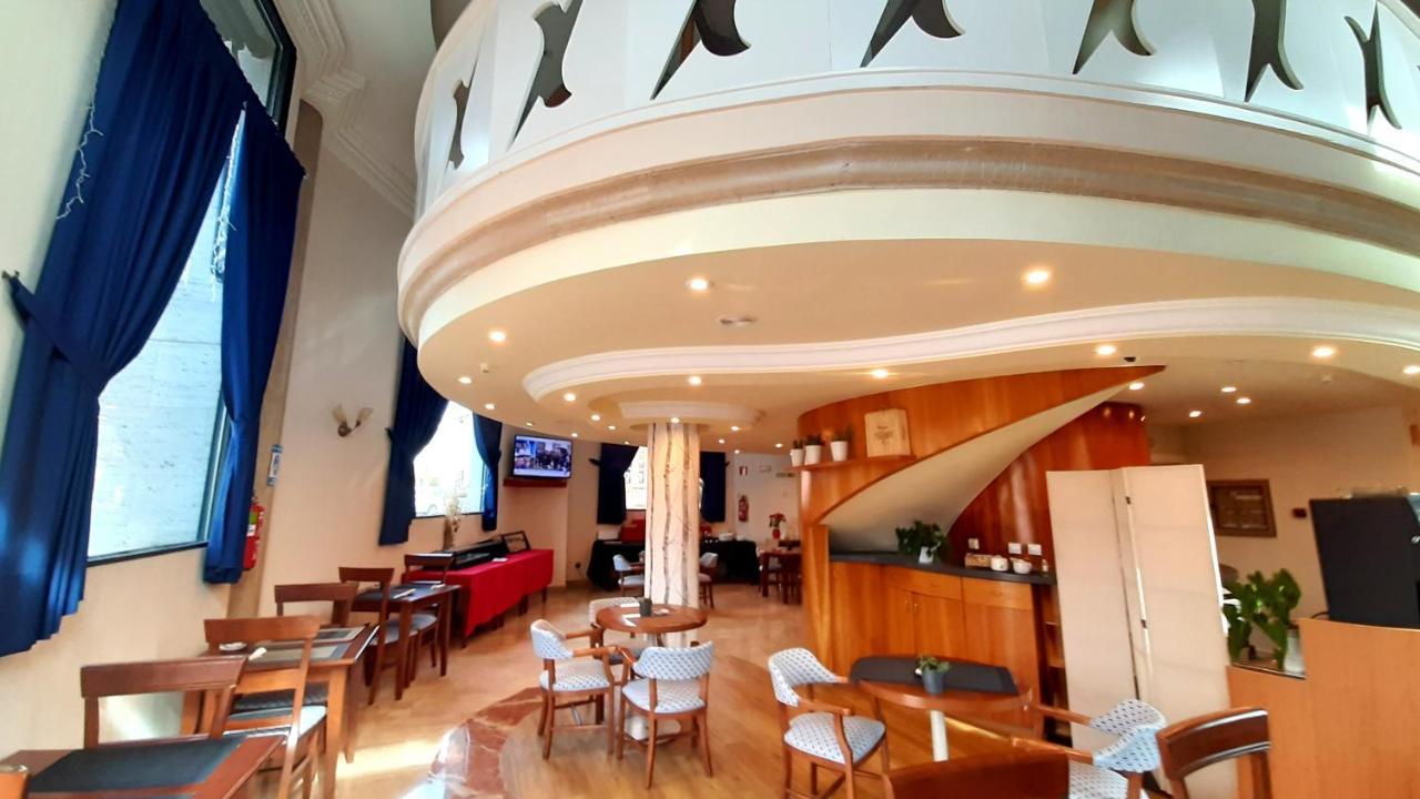 Hotel Nueva Plaza 말리아노 외부 사진