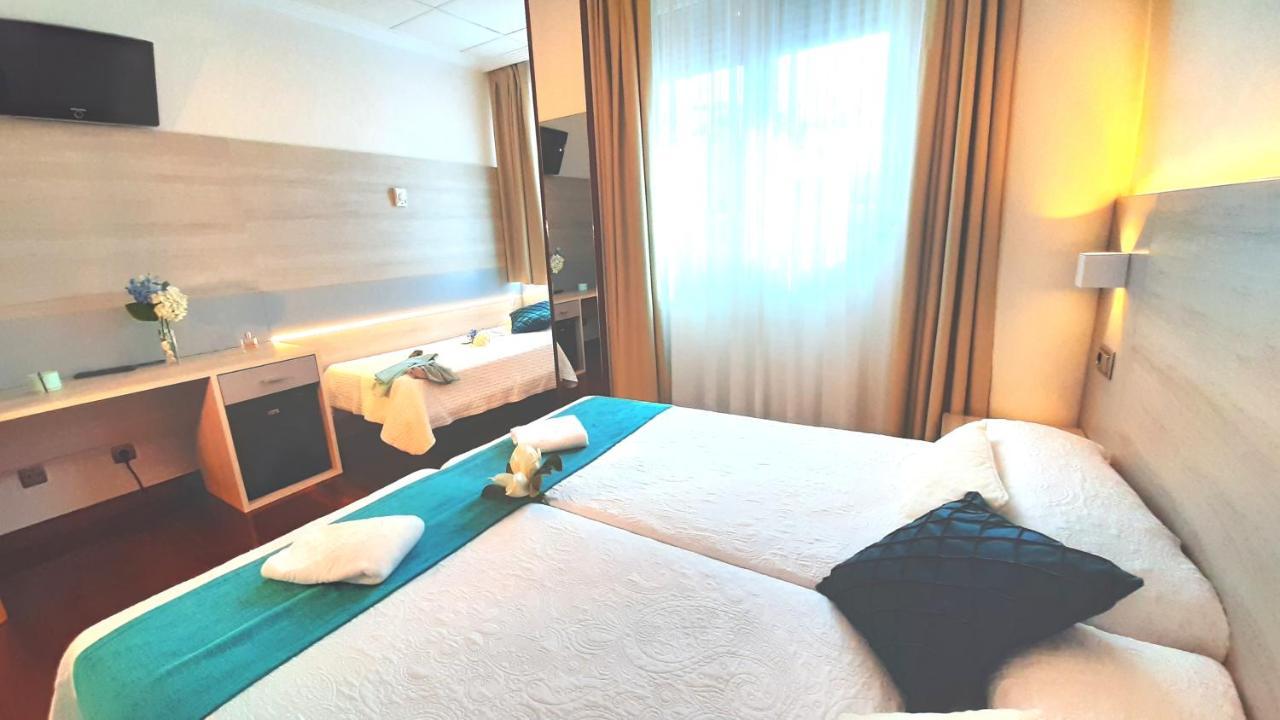 Hotel Nueva Plaza 말리아노 외부 사진